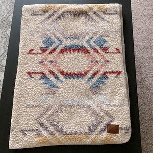Pendleton Aztec Throw Blanket 50x69